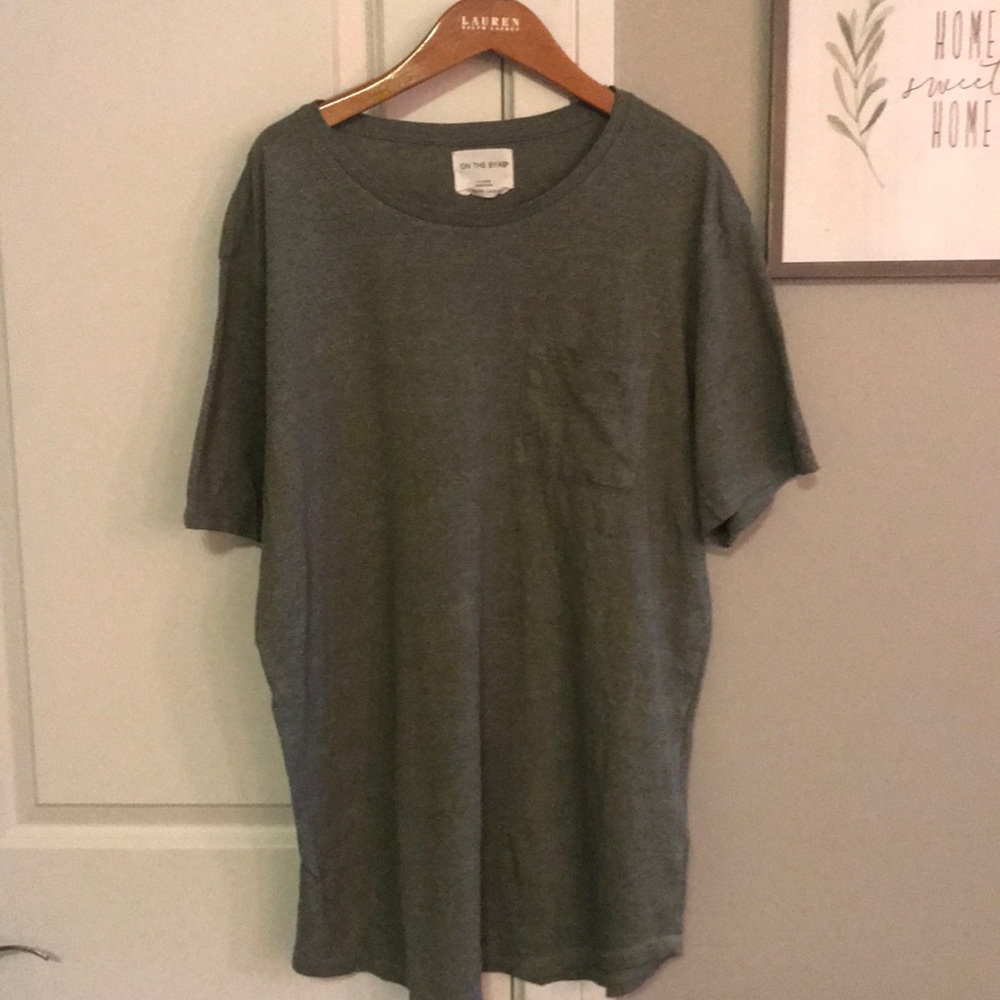 Hunter Green PacSun T-shirt